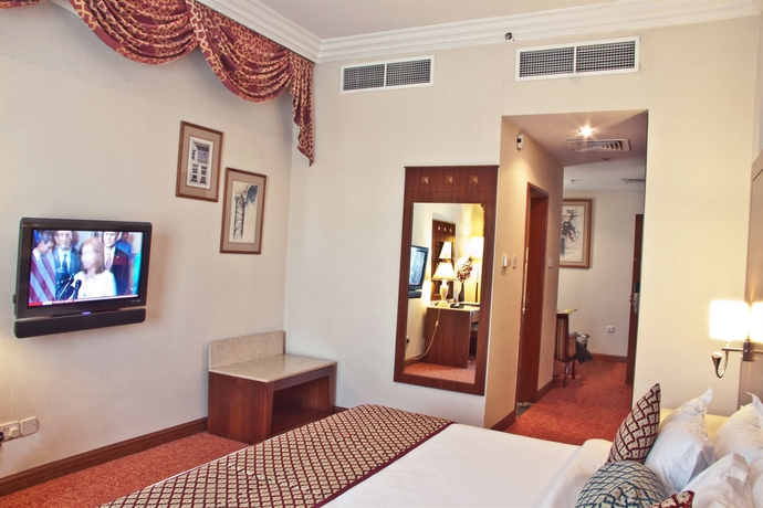 Imagen de la habitación del Hotel Regent Palace. Foto 10