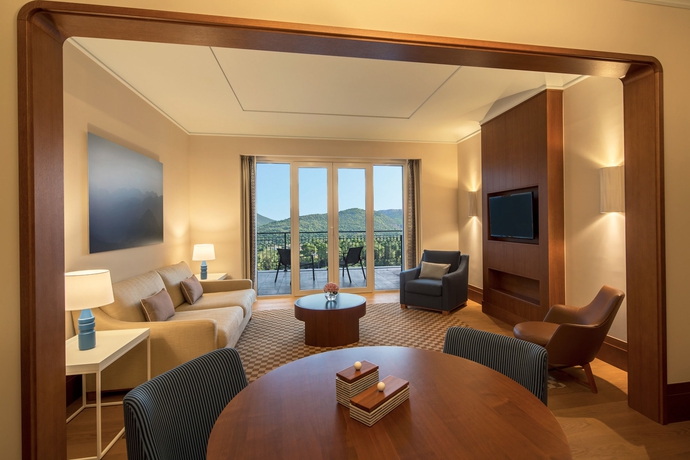 Imagen de los interiores del Hotel Regent Porto Montenegro. Foto 9