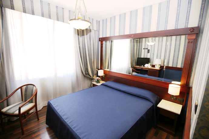 Imagen de la habitación del Hotel Regent, Roma. Foto 12