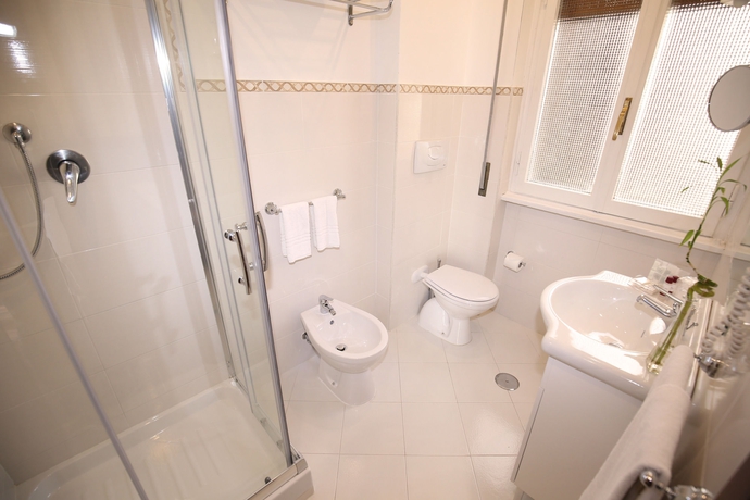 Imagen de la habitación del Hotel Regent, Roma. Foto 15