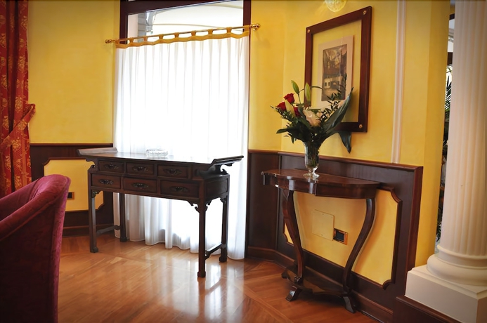 Imagen de los interiores del Hotel Regent, San Benedetto del Tronto. Foto 16