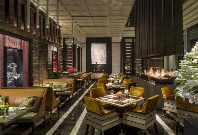Imagen del bar/restaurante del Hotel Regent Shanghai Pudong. Foto 4