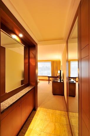 Imagen de la habitación del Hotel Regent Warsaw. Foto 2