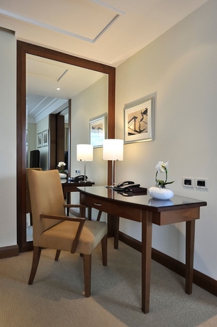 Imagen de la habitación del Hotel Regent Warsaw. Foto 4