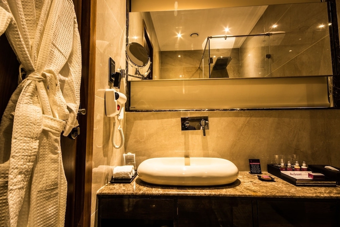 Imagen de la habitación del Hotel Regenta Central - Amritsar. Foto 5