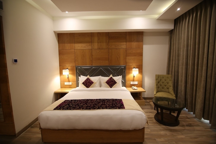 Imagen de la habitación del Hotel Regenta Central Cassia Zirakpur Chandigarh. Foto 12