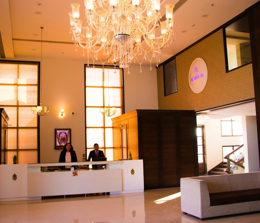 Imagen de los interiores del Hotel Regenta Central Indore. Foto 14