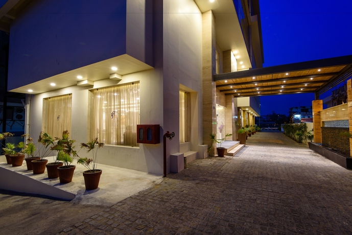 Imagen de los exteriores del Hotel Regenta Central Jaipur. Foto 15