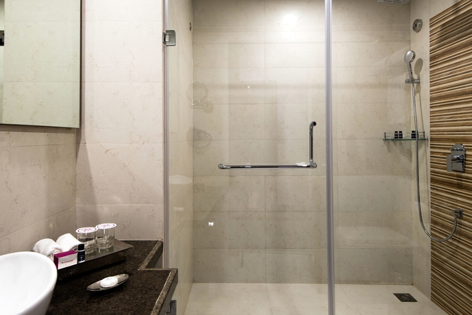 Imagen de la habitación del Hotel Regenta Central Jaipur. Foto 11