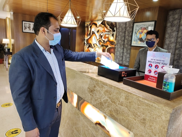 Imagen de los interiores del Hotel Regenta Central Noida. Foto 18