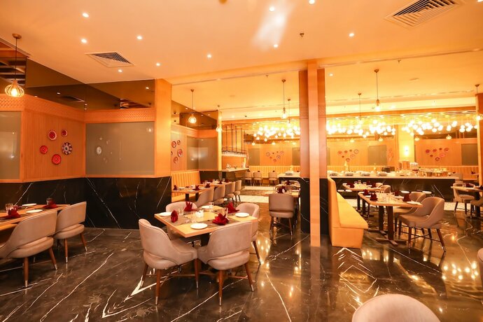 Imagen del bar/restaurante del Hotel Regenta Central Udaipur. Foto 11