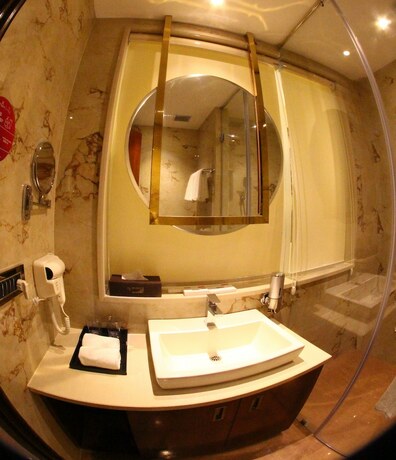 Imagen general del Hotel Regenta Inn Amritsar Airport Road. Foto 11