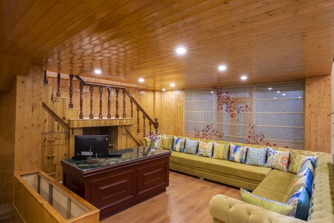 Imagen de los interiores del Hotel Regenta Inn By Riverside Manali. Foto 19