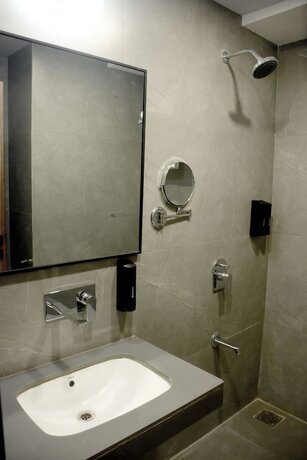 Imagen general del Hotel Regenta Inn Motikhavdi Jamnagar. Foto 9