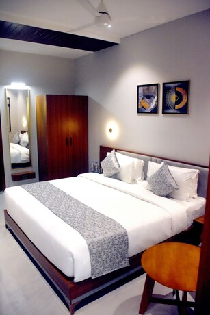 Imagen de la habitación del Hotel Regenta Inn Motikhavdi Jamnagar. Foto 18