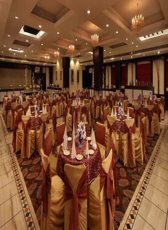 Imagen del bar/restaurante del Hotel Regenta Place Amritsar. Foto 2