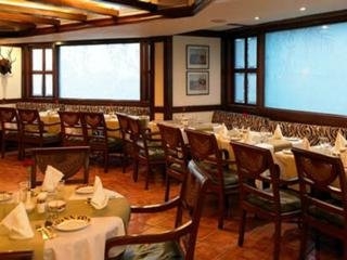 Imagen del bar/restaurante del Hotel Regenta Place. Foto 2