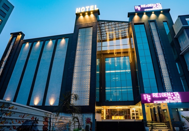 Imagen general del Hotel Regenta Place Raaj Agra. Foto 1