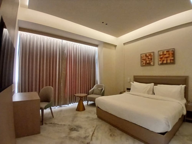Imagen de la habitación del Hotel Regenta Science Center Bhuj. Foto 13