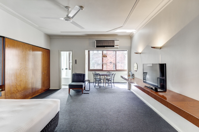 Imagen de la habitación del Hotel Regents Court Sydney. Foto 3