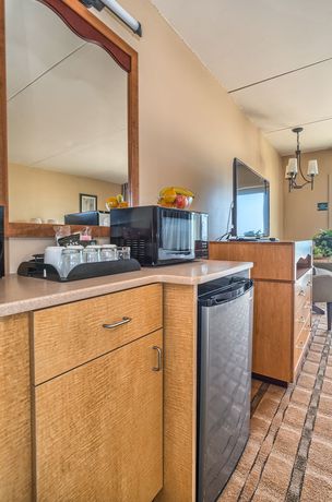 Imagen de la habitación del Hotel Reges Oceanfront Resort. Foto 2