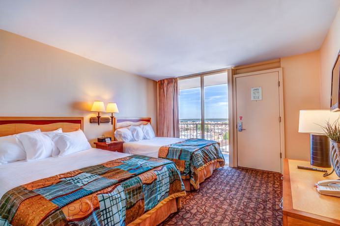 Imagen de la habitación del Hotel Reges Oceanfront Resort. Foto 6