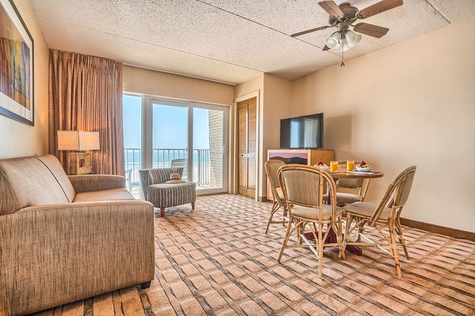 Imagen de la habitación del Hotel Reges Oceanfront Resort. Foto 11