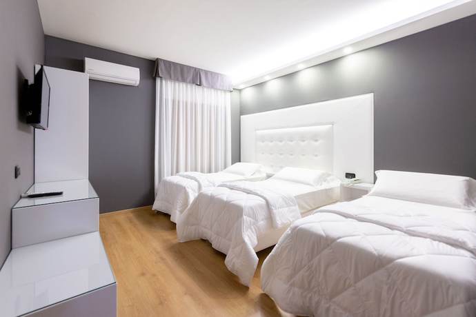 Imagen de la habitación del Hotel Reggia Suite Spa. Foto 13