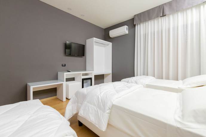 Imagen de la habitación del Hotel Reggia Suite Spa. Foto 16