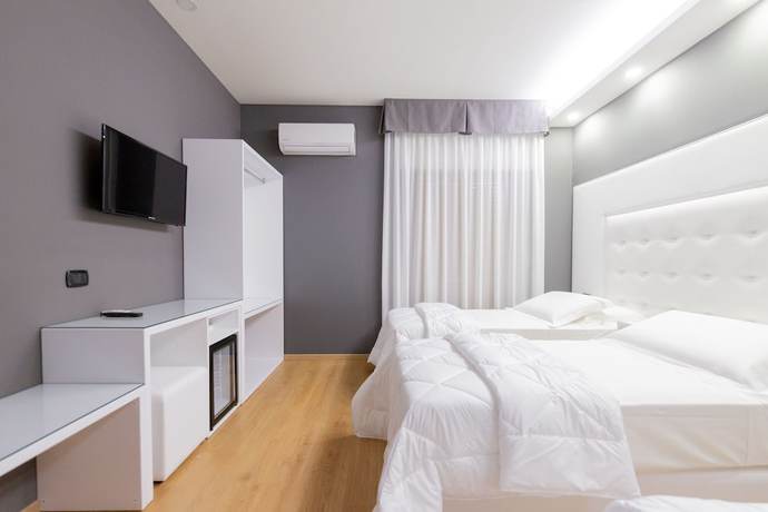 Imagen de la habitación del Hotel Reggia Suite Spa. Foto 19