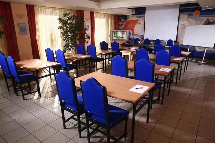 Imagen de los interiores del Hotel Reghina Hotel. Foto 12