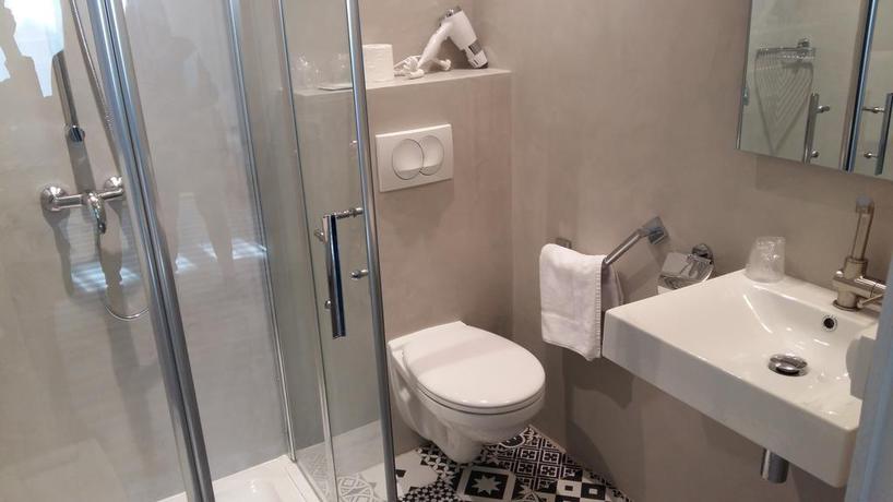 Imagen de los interiores del Hotel Regina, Avignon. Foto 9