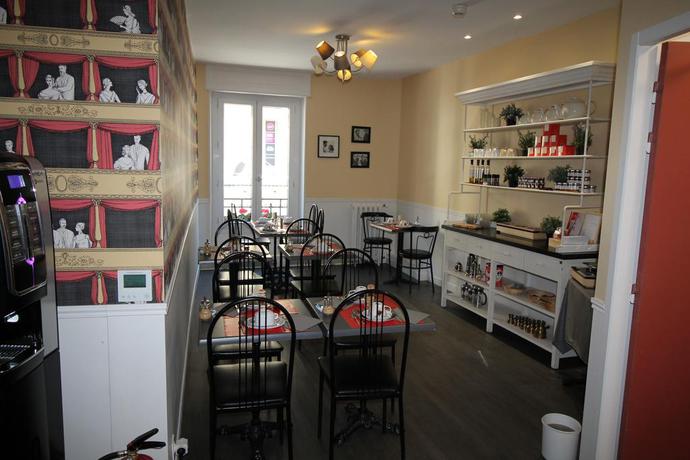 Imagen de los interiores del Hotel Regina, Avignon. Foto 10