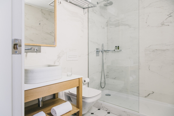 Imagen de la habitación del Hotel Regina Barcelona. Foto 8