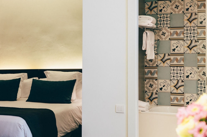 Imagen de la habitación del Hotel Regina Barcelona. Foto 13