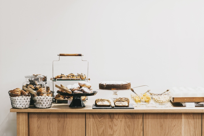 Imagen del bar/restaurante del Hotel Regina Barcelona. Foto 6