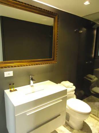 Imagen de la habitación del Hotel Regina, Bogotá. Foto 1