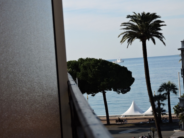 Imagen de la habitación del Hotel Regina, Cannes. Foto 10