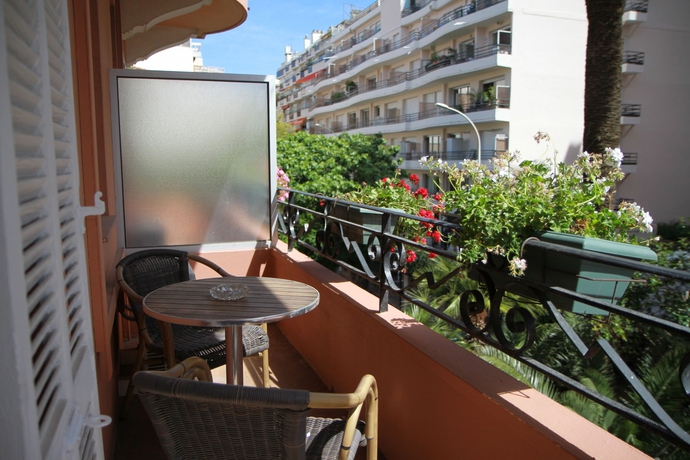 Imagen de la habitación del Hotel Regina, Cannes. Foto 15