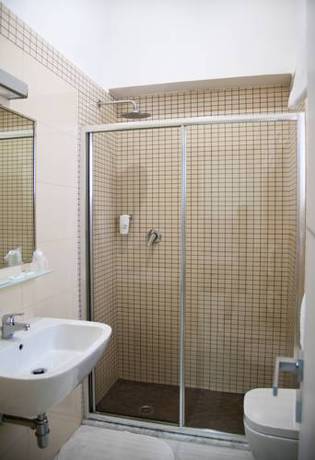 Imagen de la habitación del Hotel Regina, Caserta. Foto 8