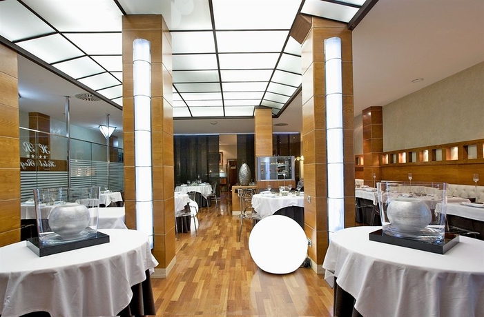 Imagen del bar/restaurante del Hotel Regina, Centro de Madrid. Foto 3