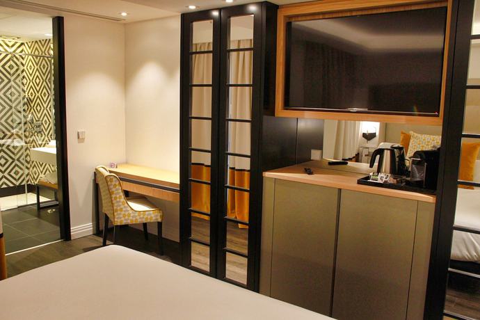 Imagen de la habitación del Hotel Regina, Centro de Madrid. Foto 10