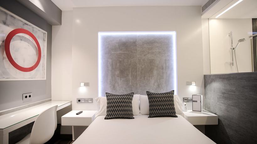 Imagen de la habitación del Hotel Regina, Centro de Madrid. Foto 19