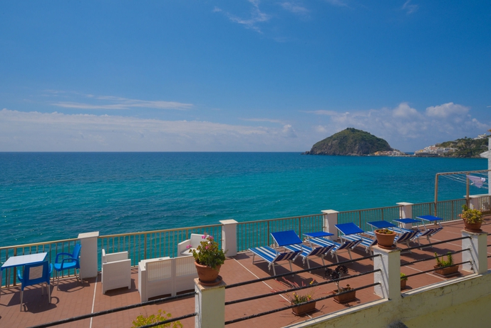 Imagen de los exteriores del Hotel Regina Del Mare. Foto 14