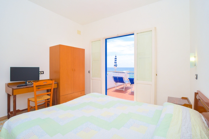 Imagen de la habitación del Hotel Regina Del Mare. Foto 13