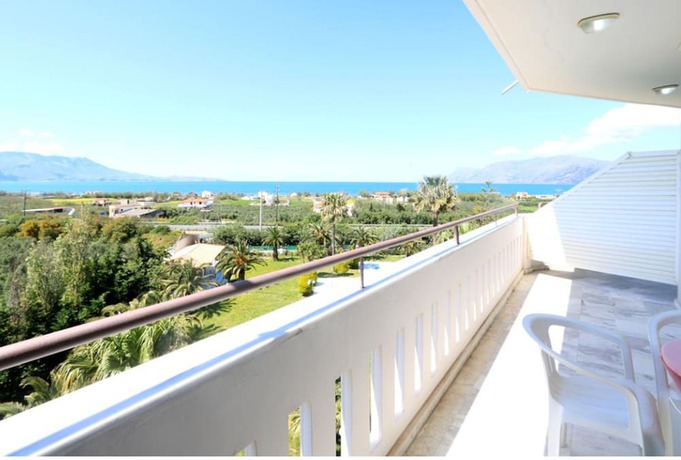 Imagen de la habitación del Hotel Regina, Drapanias. Foto 10