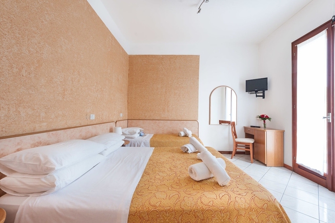 Imagen de la habitación del Hotel Regina E Ristorante. Foto 6