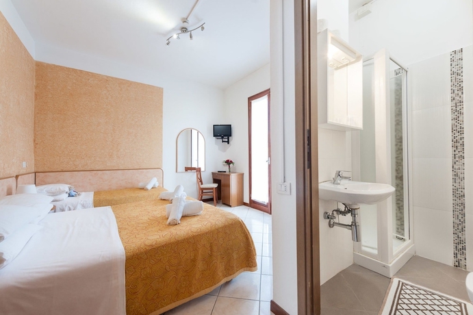 Imagen de la habitación del Hotel Regina E Ristorante. Foto 7