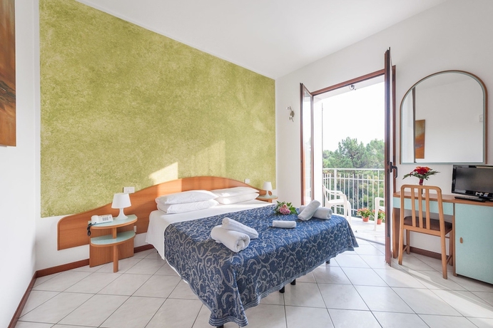 Imagen de la habitación del Hotel Regina E Ristorante. Foto 16