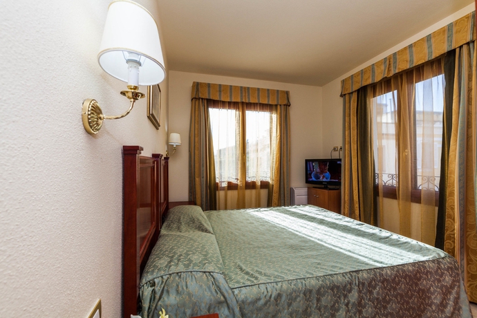 Imagen de la habitación del Hotel Regina Elena. Foto 9